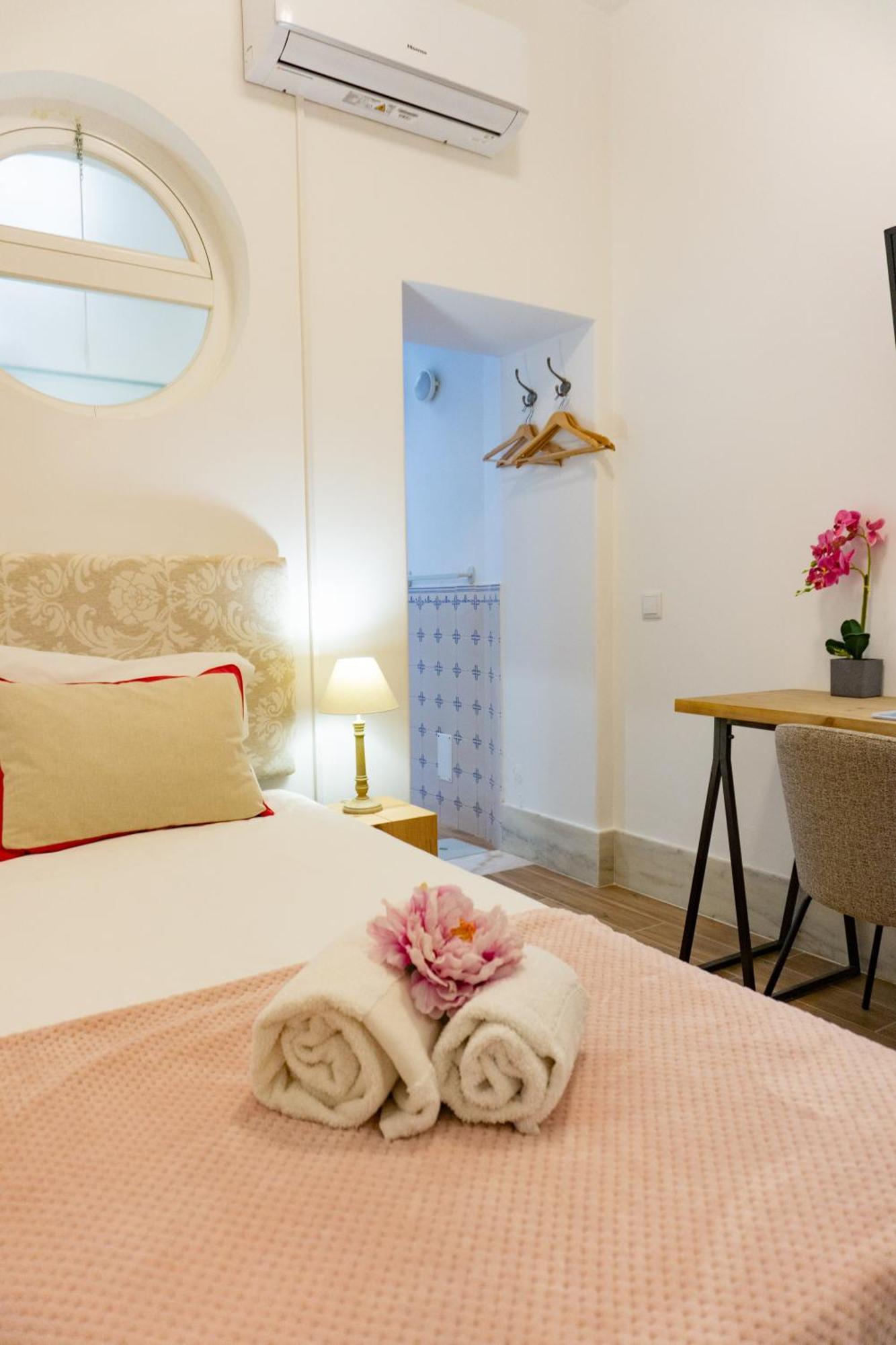Lalitana Townhouse Hotel Lagos Quarto foto